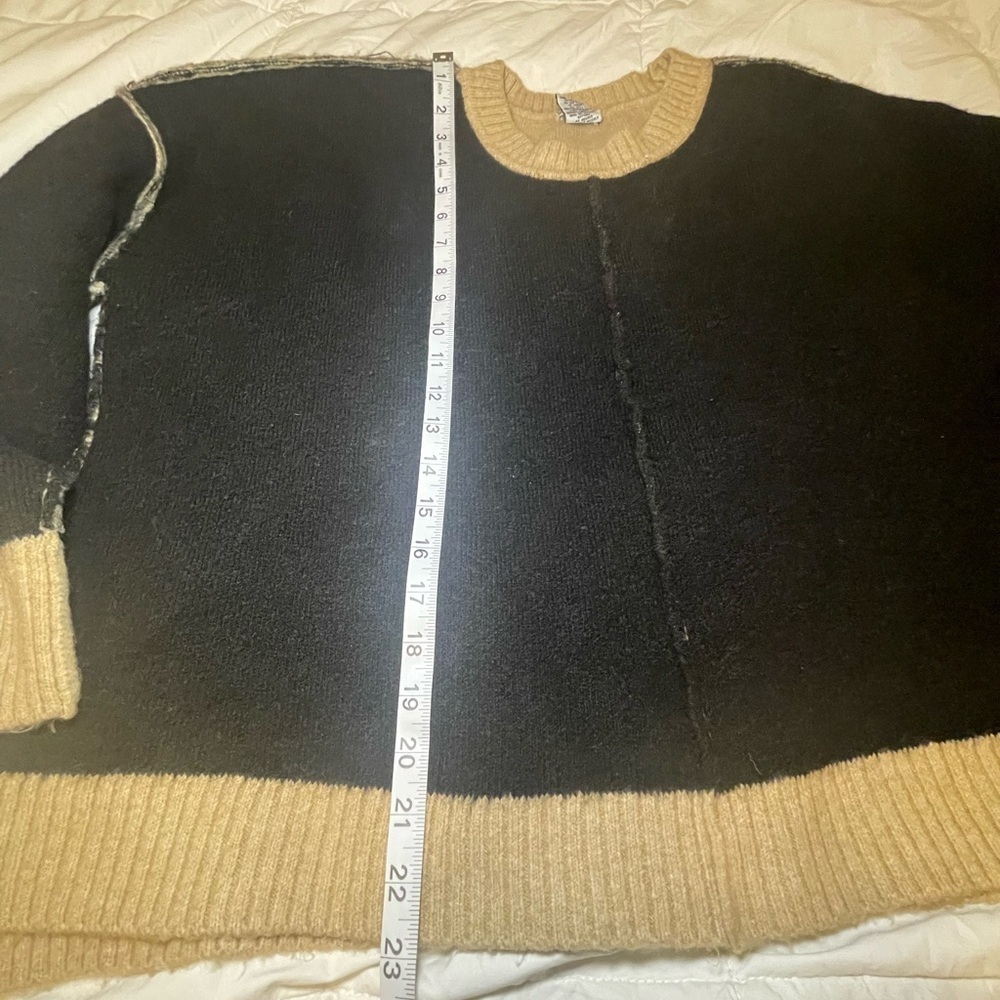 Black and Beige Women’s Boxy/Cropped Sweater 3XL - Picture 5 of 8